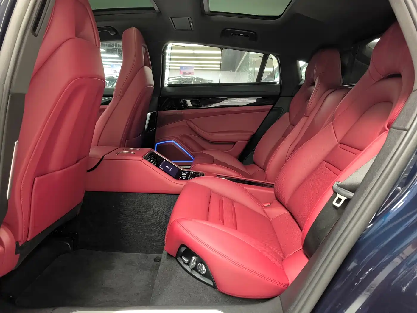 Porsche Panamera 2017 Panamera 4 Executive Long Wheelbase 3.0T фото 17