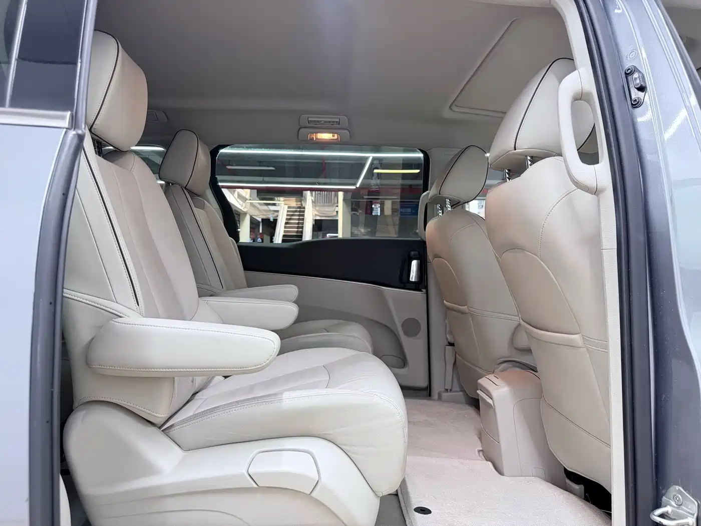Buick GL8 2020 Model Land Business Class 652T Luxury фото 12