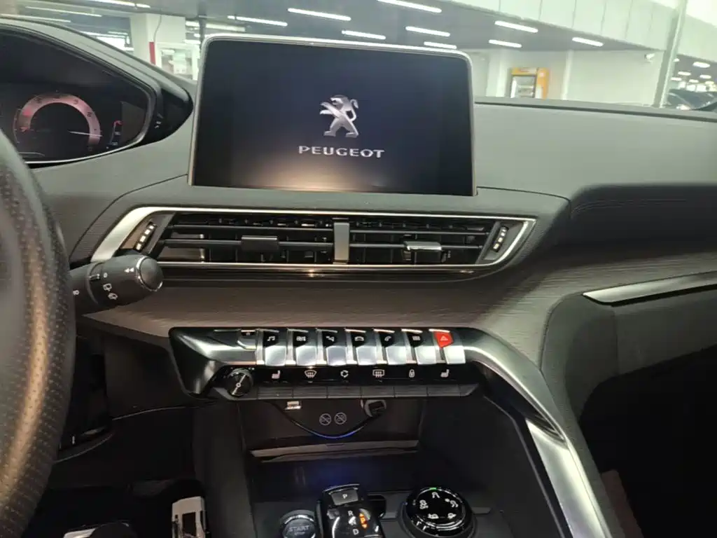 Фото 13 - Peugeot 4008