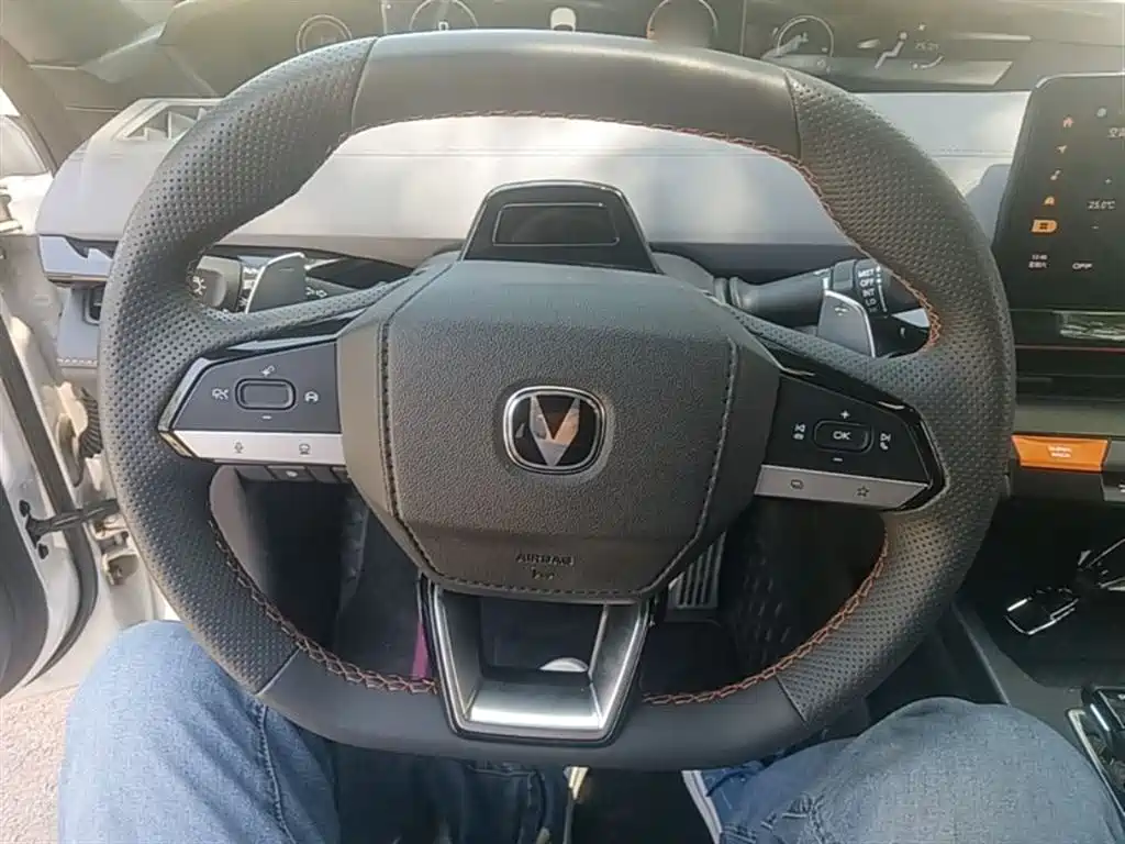 CHANGAN UNI-V
