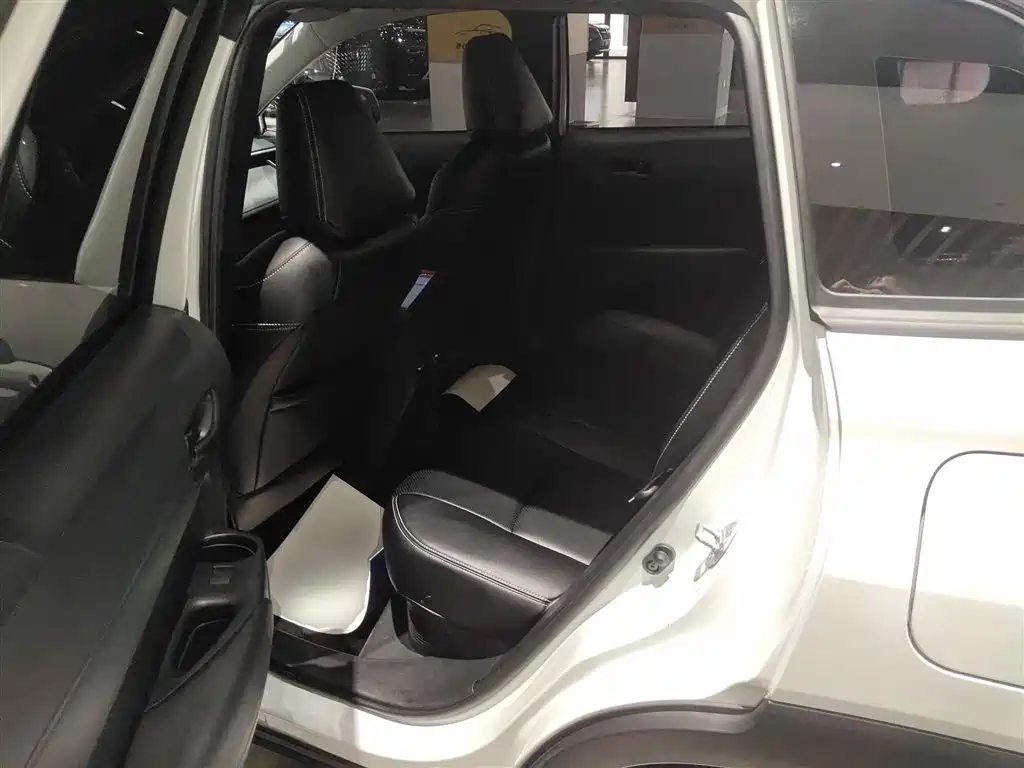 Toyota Corolla Cross 2024 2.0L Smart Hybrid Dual Engine Pioneer Edition фото 17