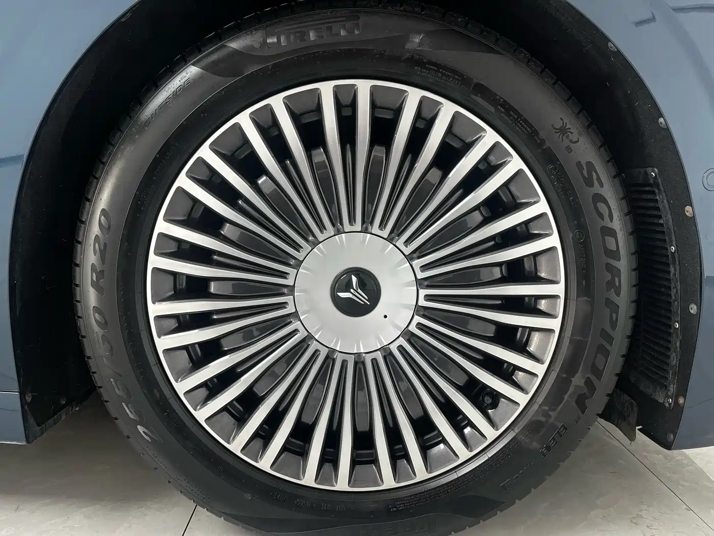 Voyah Auto Voyah Dreamer 2025 PHEV AWD Flagship Kunpeng Edition фото 18