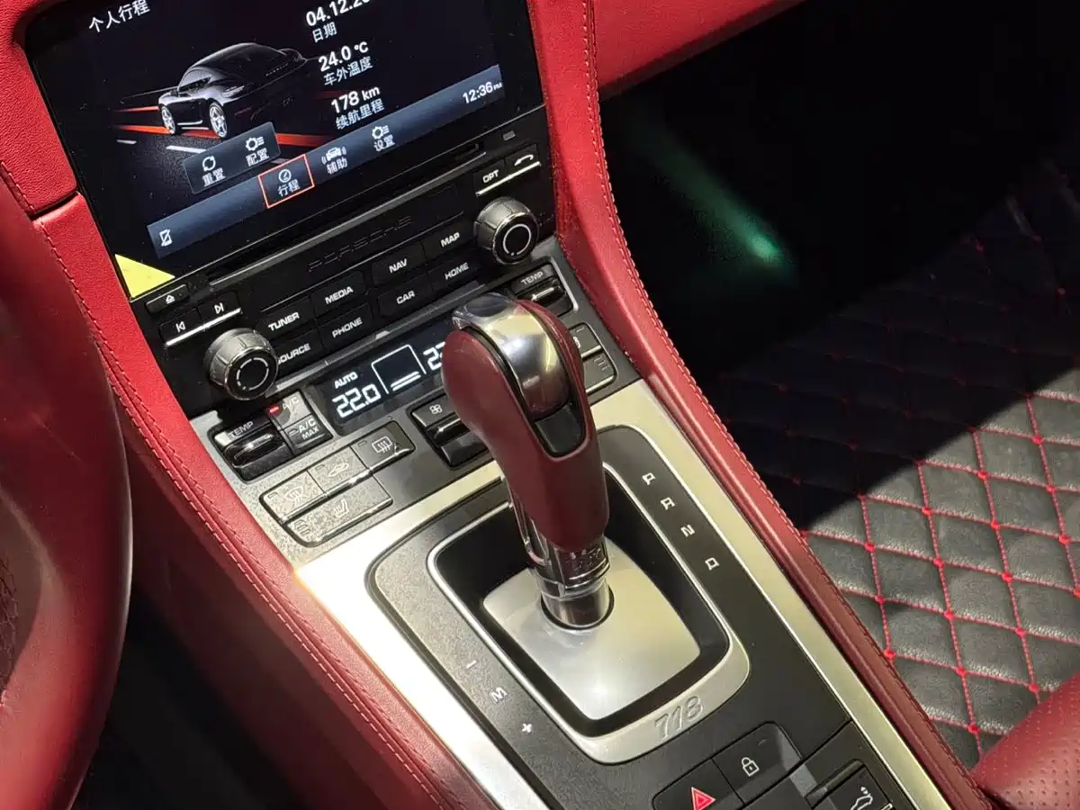 Porsche 718 2020 Cayman 2.0T фото 5