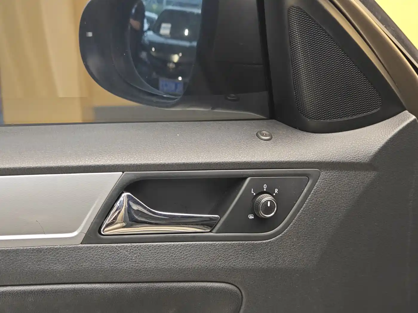 Volkswagen Bora 2015 Quality Edition 1.6L Automatic Fashion фото 8