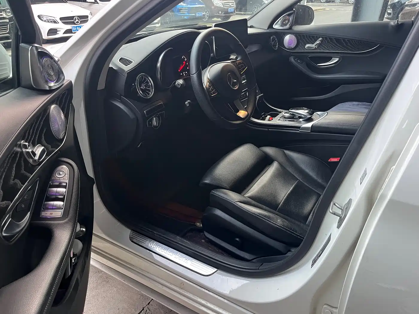 Mercedes-Benz C-Class 2015 Facelift C 180 L Sport фото 6