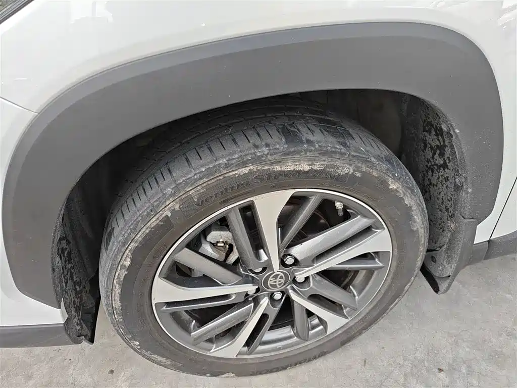 Toyota Frontlander 2022 2.0L CVT Luxury PLUS Edition фото 25