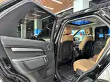 Photo 13 - Land Rover Discovery