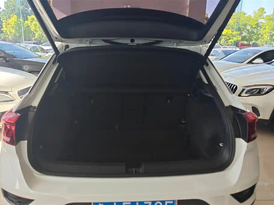 Volkswagen T-ROC 2021 280TSI DSG 2WD Comfort Smart Connect 30th Anniversary Edition фото 4