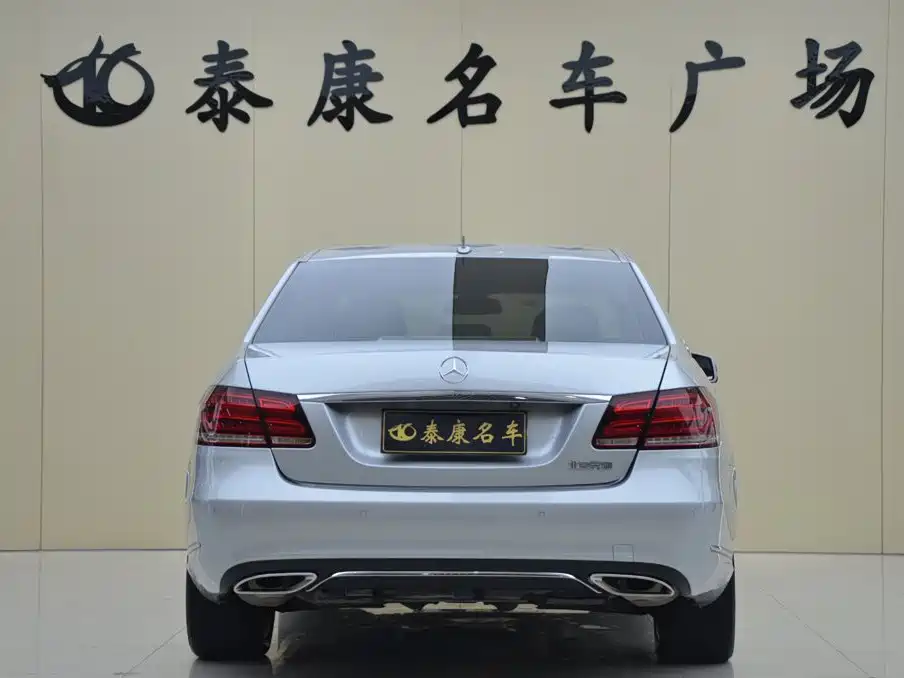 Фото 3 - Mercedes-Benz E-Class