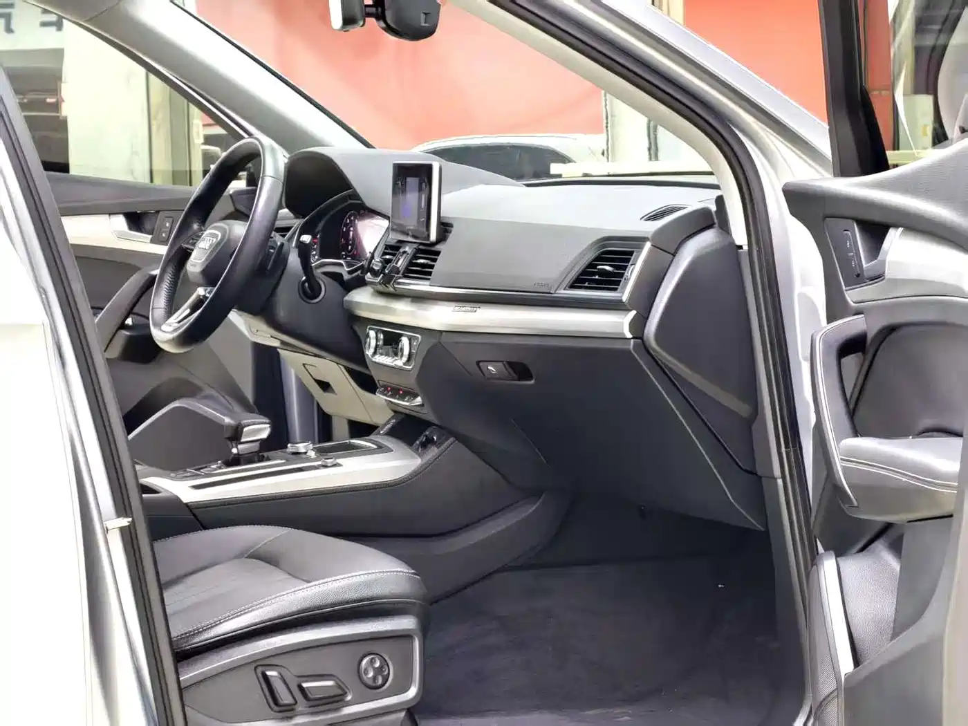 Audi Q5L 2020 40 TFSI Prestige Fashion фото 7