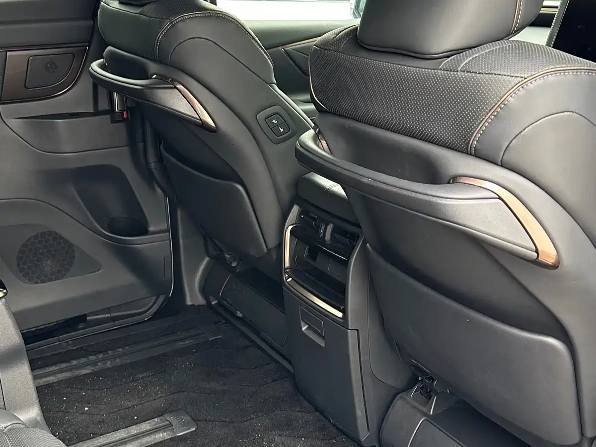 Toyota Alphard 2024 Hybrid 2.5L Prestige Edition фото 8