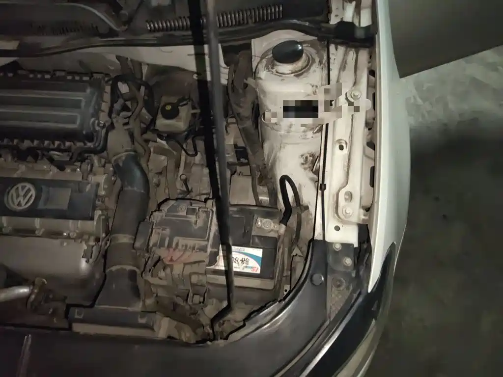 Volkswagen Bora 2014 1.6L Automatic Fashion Edition фото 23