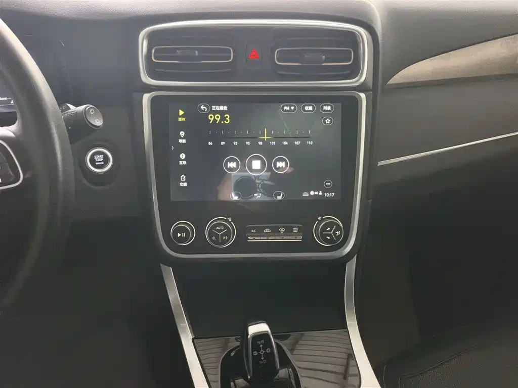 Lynk & Co 01 2017 2.0T 2WD Pro Version фото 5