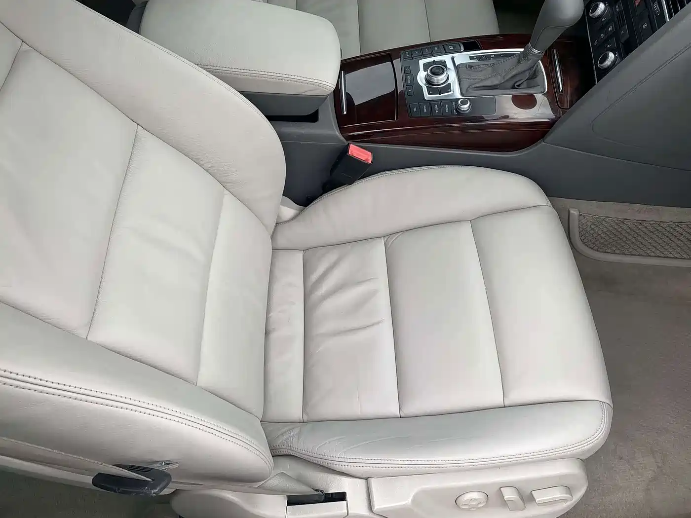Audi A6L 2010 2011 Model 2.4L Luxury