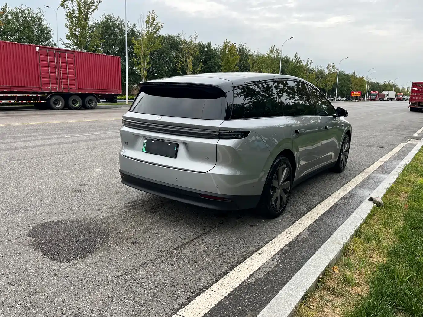 Li Auto Li i8 2026 2025 Standard Edition
