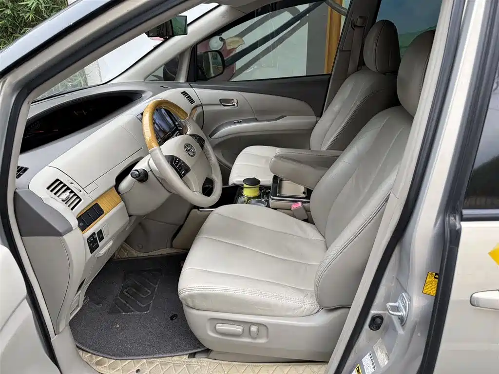 Toyota Previa 2006 Model 2.4L 7-Seater Luxury Edition фото 3