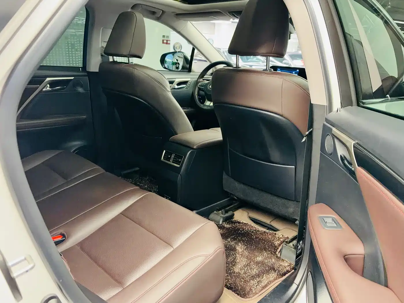 Lexus RX 2020 Facelift 300 AWD Elegance Edition фото 18