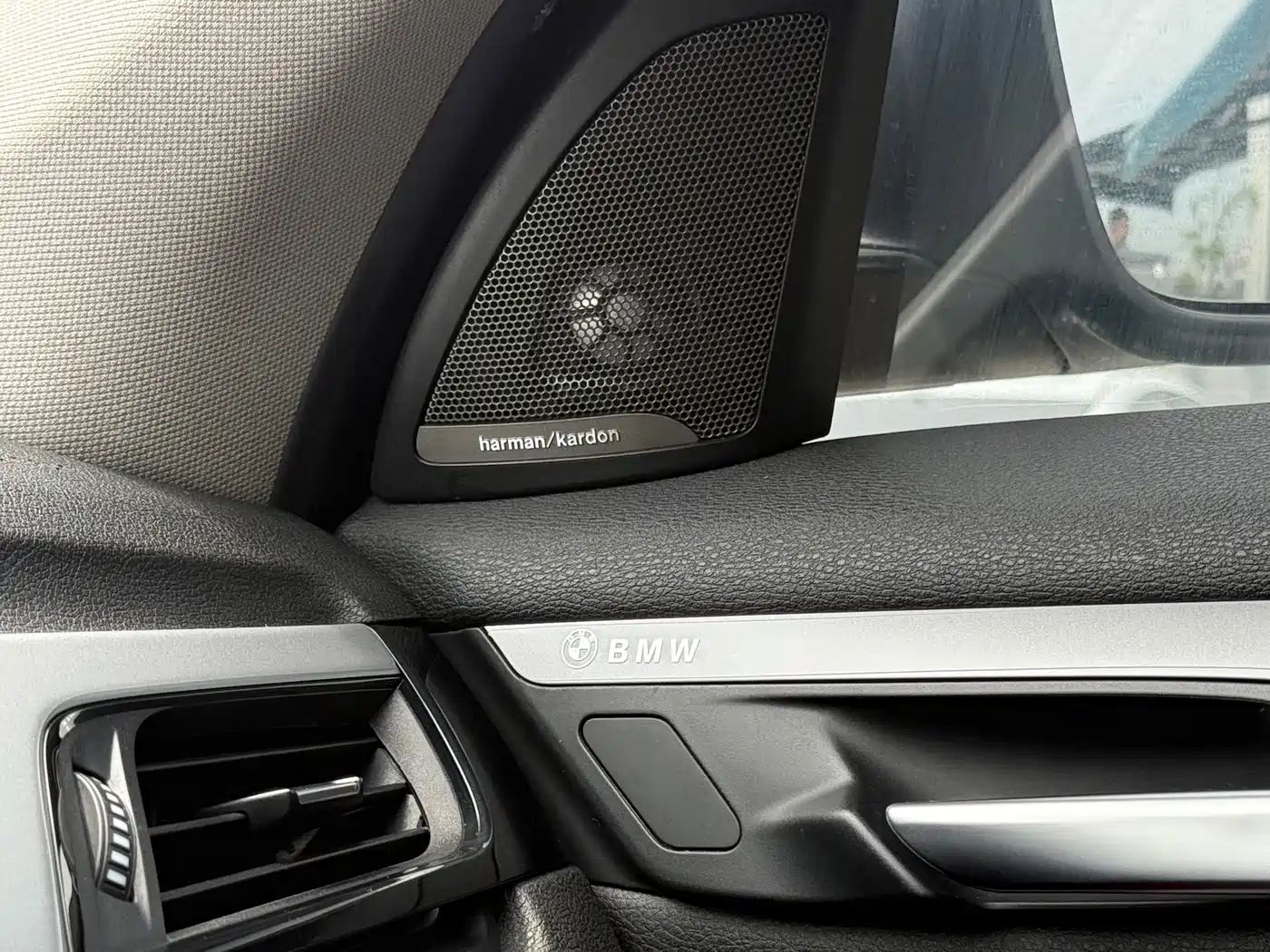 BMW X1 2019 sDrive20Li Leading Model фото 11