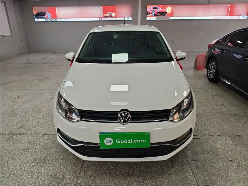 Volkswagen Polo 2014 1.6L Automatic Comfort Edition фото 19