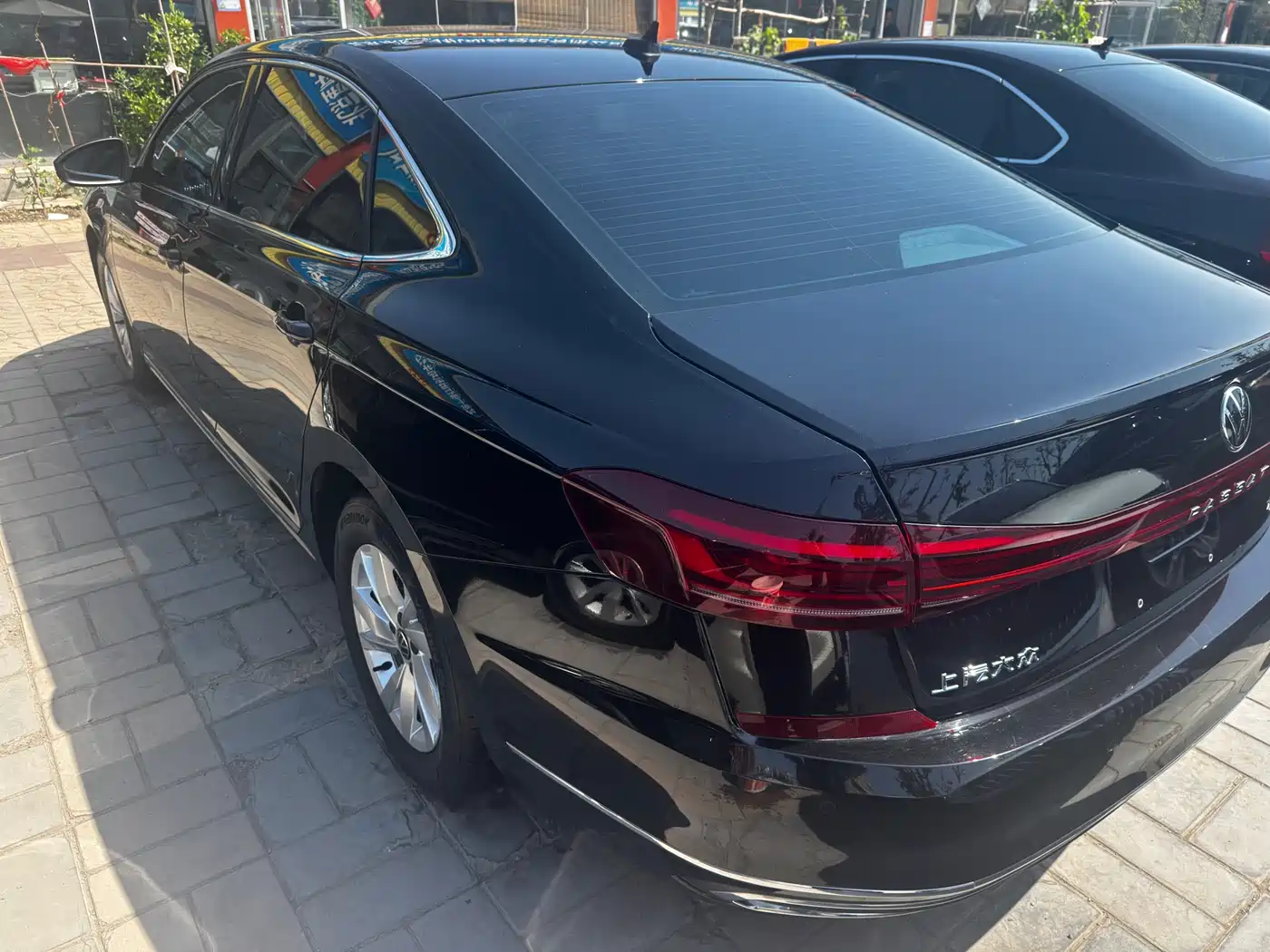Volkswagen Passat 2022 280TSI Business Edition фото 12