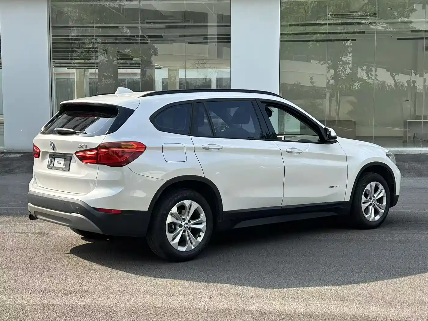 BMW X1 2016 sDrive18Li Premium Model фото 15