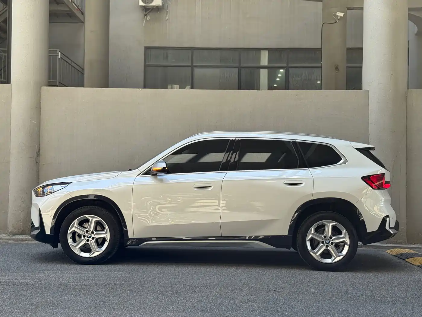 BMW X1 2023 sDrive20Li X Design Package фото 3