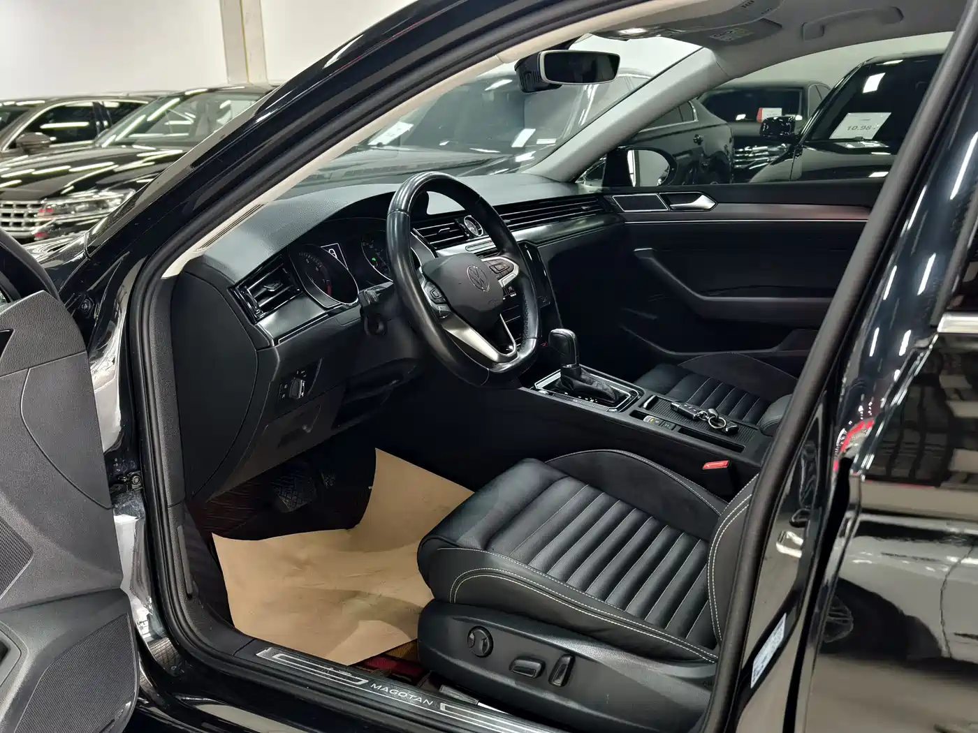 Volkswagen Magotan 2020 330TSI DSG Leading фото 6