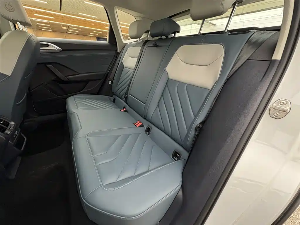Volkswagen Tharu 2024 300TSI 2WD Moon Premium Edition фото 6