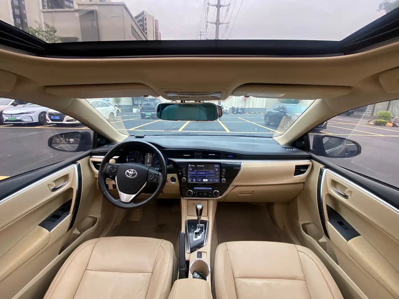 Toyota Corolla 2014 1.8L CVT GLX-i фото 13