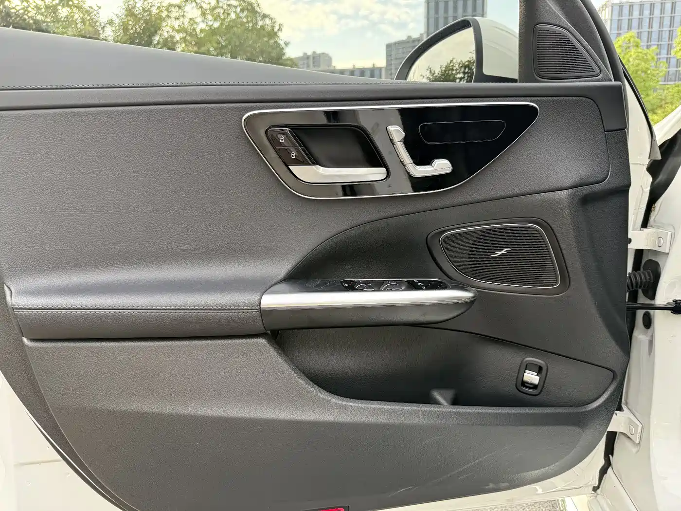 Mercedes-Benz C-Class 2025 Facelift C 260 L Sport Edition фото 14