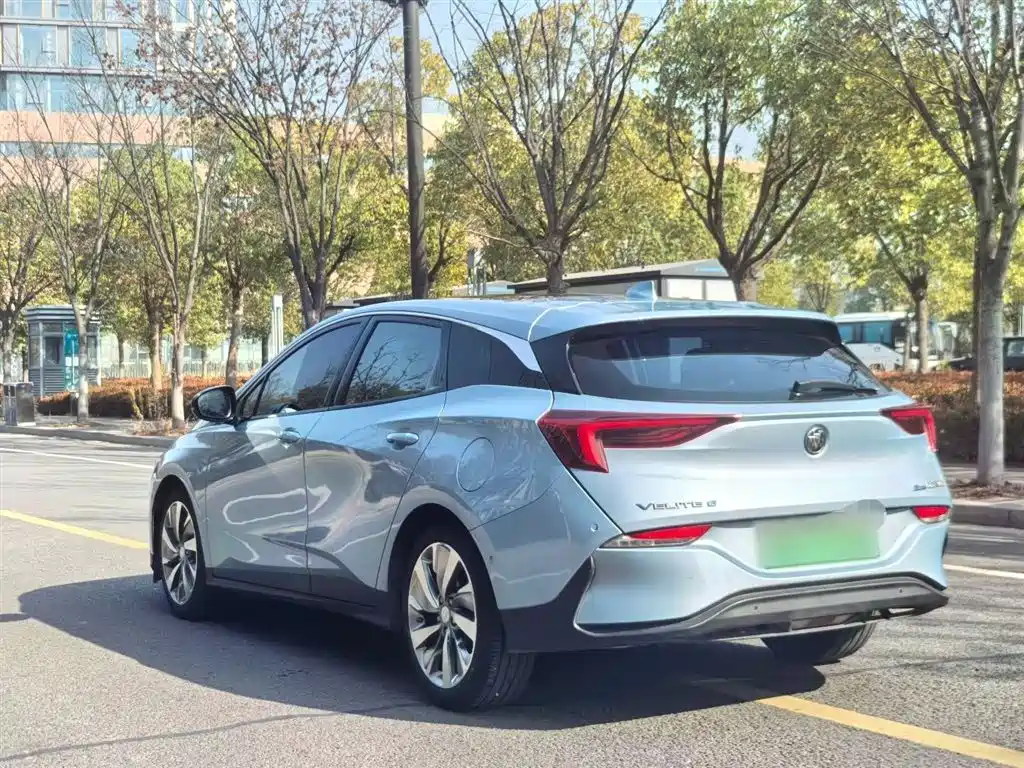 BUICK SLIGHTLY BLUE 6