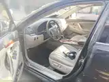 Фото 8 - Toyota Camry