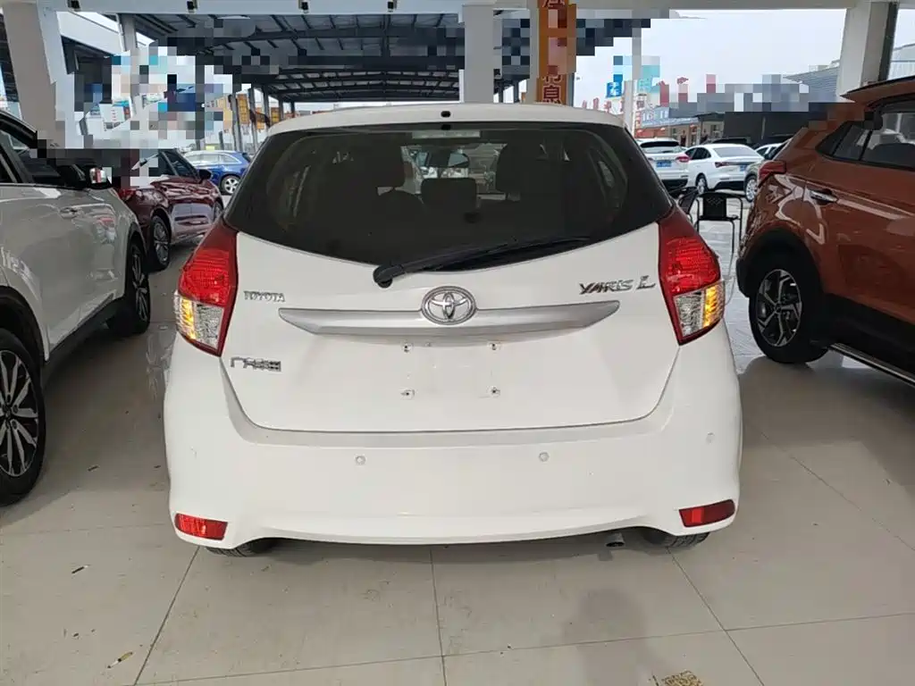 Toyota YARiS L Zhi Xuan 2015 1.5E Auto Charming Edition фото 6