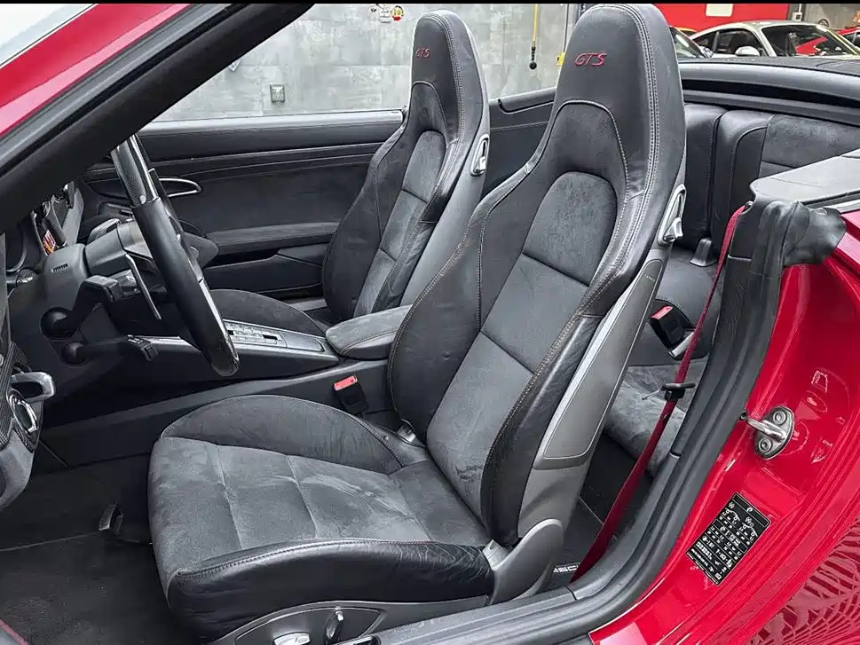 Porsche 911 2017 Carrera 4 Cabriolet GTS 3.0T фото 13