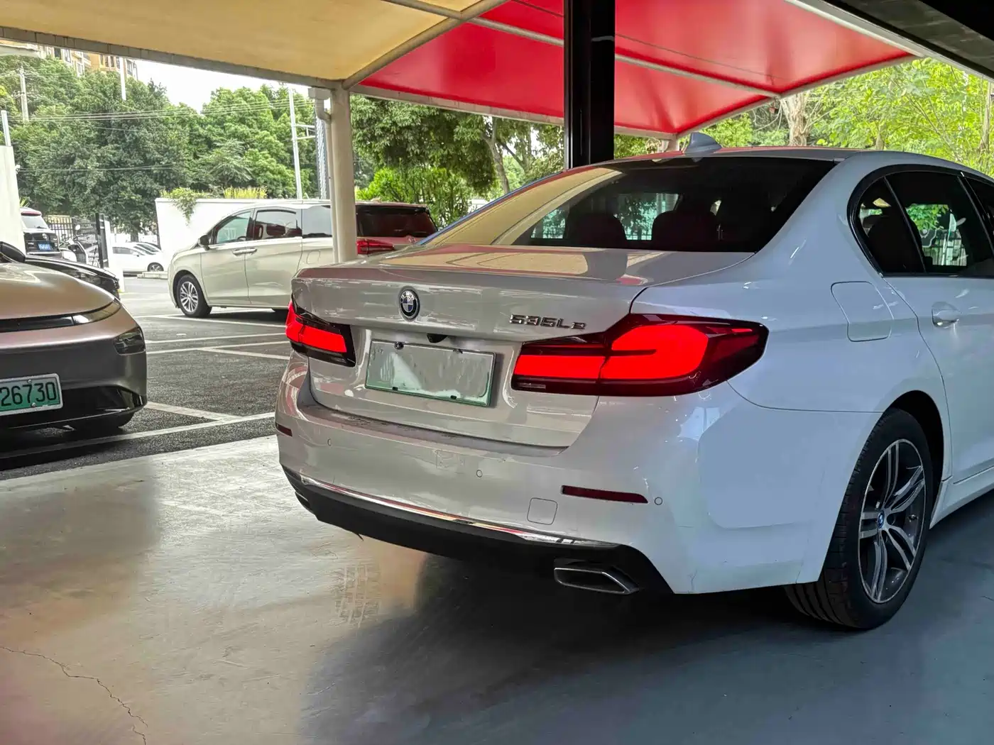 BMW 5 Series New Energy 2022 2022 Facelift 535Le Luxury Package