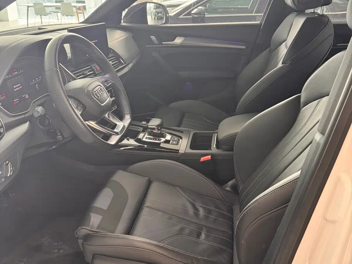 Audi Q5L 2023 45T Luxury Dynamic фото 10