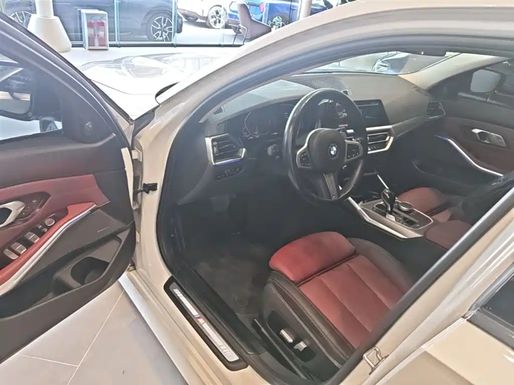 BMW 3-SERIES