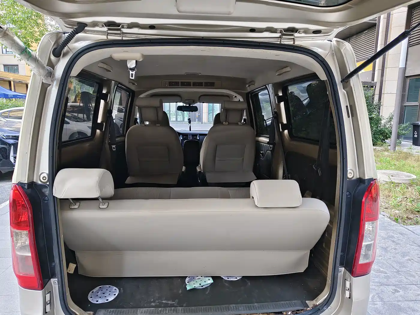 Wuling Motors Wuling Rongguang V 2017 2016 1.5L Standard