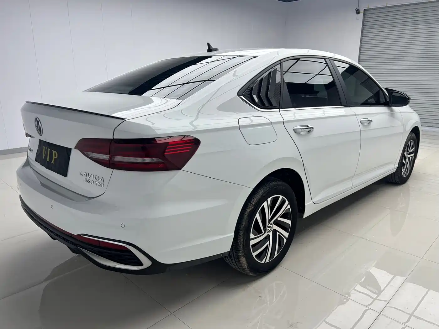 Volkswagen Lavida 2023 280TSI DSG Starlight Comfort Edition фото 6