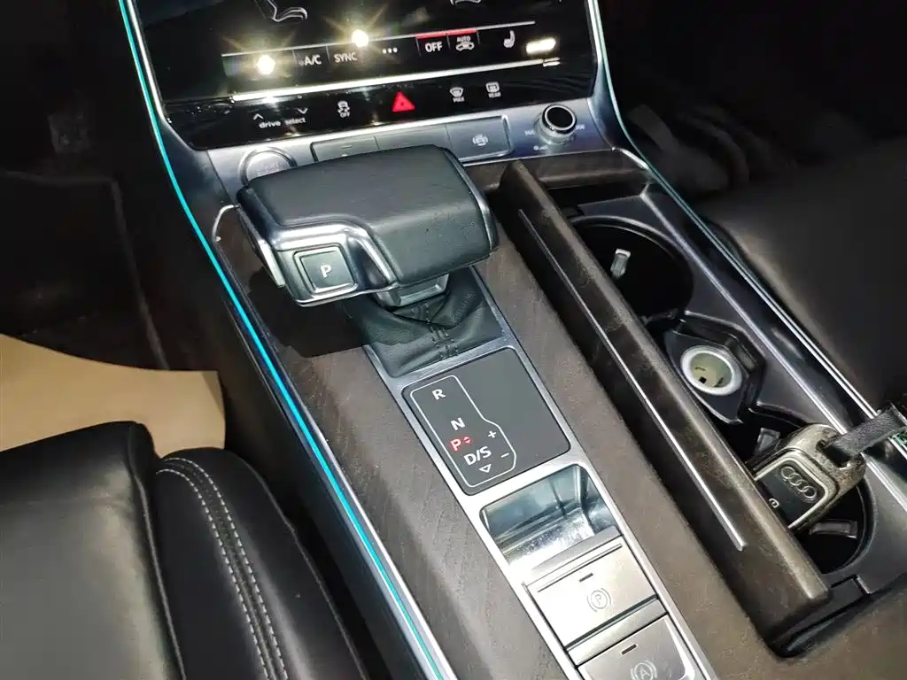 Audi A6L 2019 45 TFSI quattro Exclusive Elegance фото 14