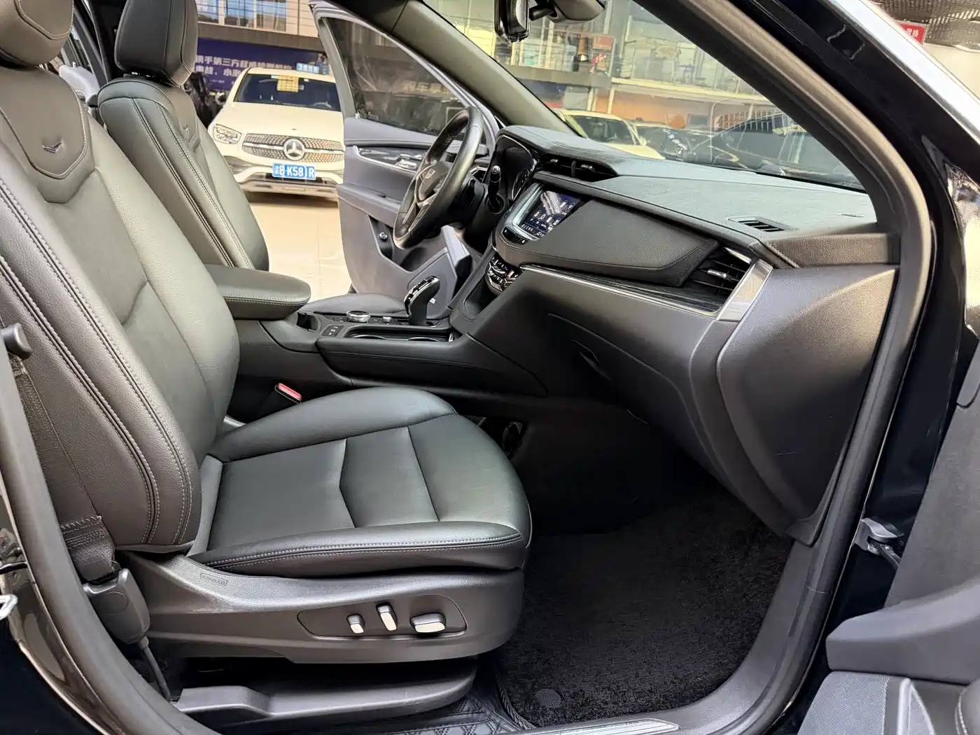 Cadillac XT5 2022 2.0T 2WD Luxury фото 24