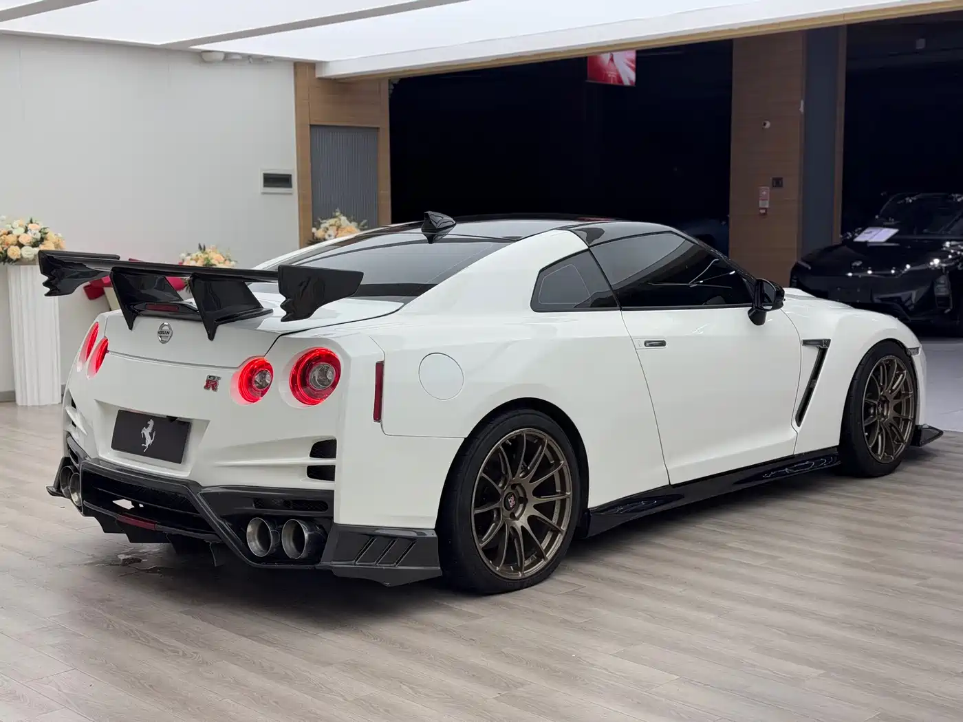 Nissan GT-R 2010 3.8T Premium Edition фото 9