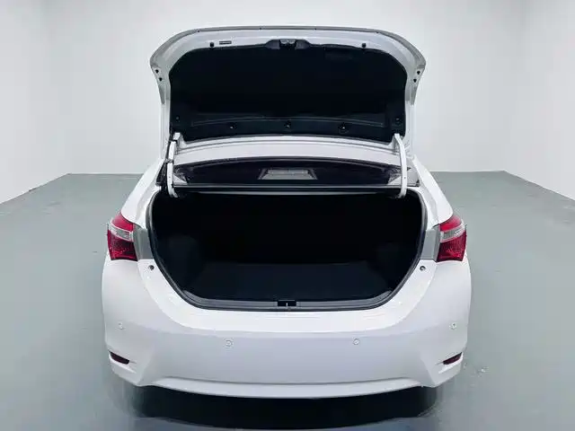 Toyota Corolla 2014 1.6L CVT GL фото 14