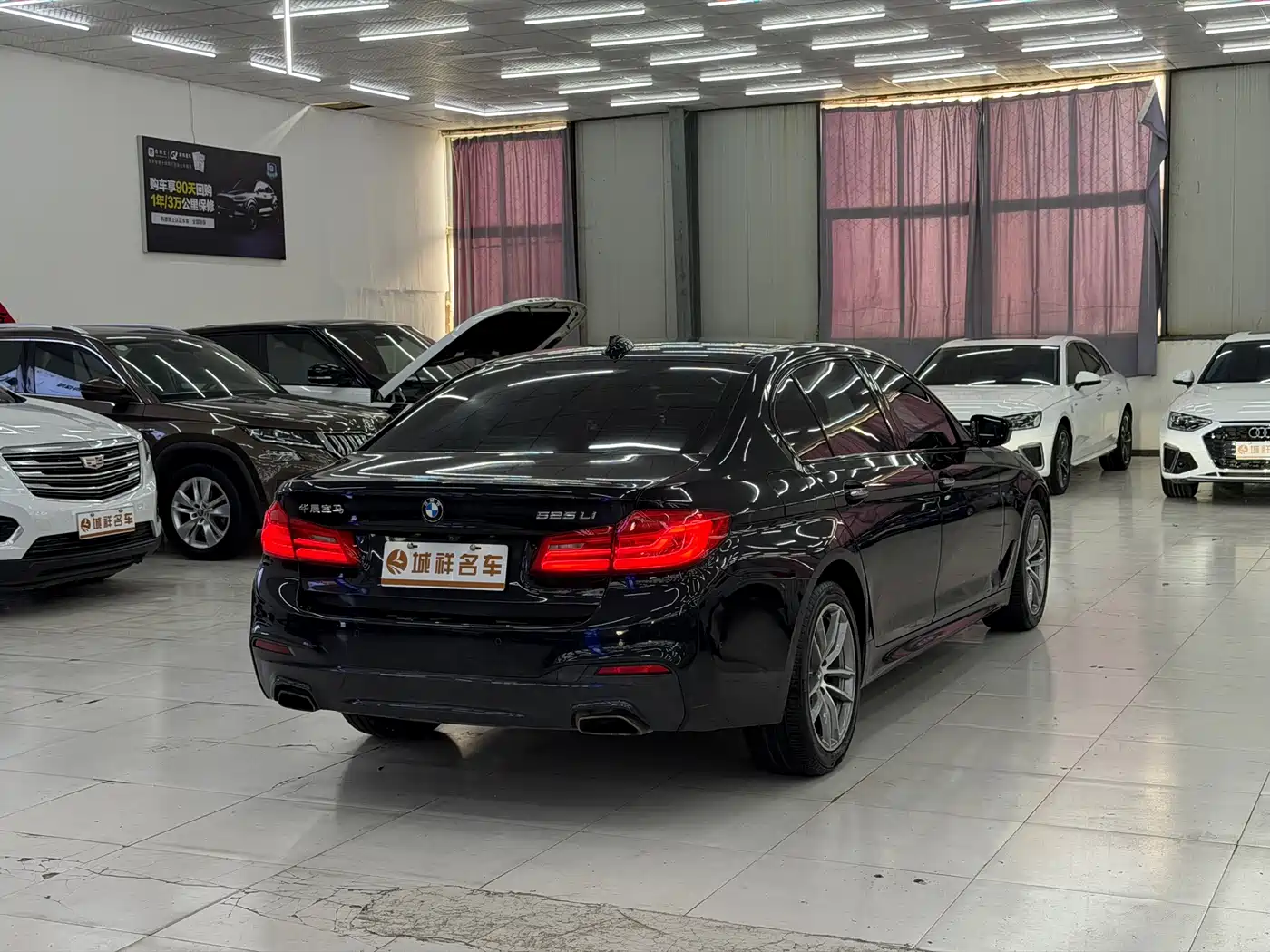 BMW 5 Series 2018 525Li M Sport Package фото 9