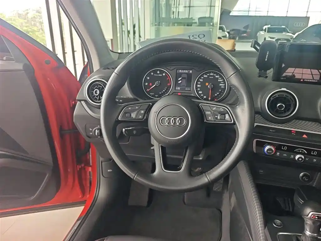 Audi Q2L 2021 Model 35 TFSI Fashion Dynamic фото 17
