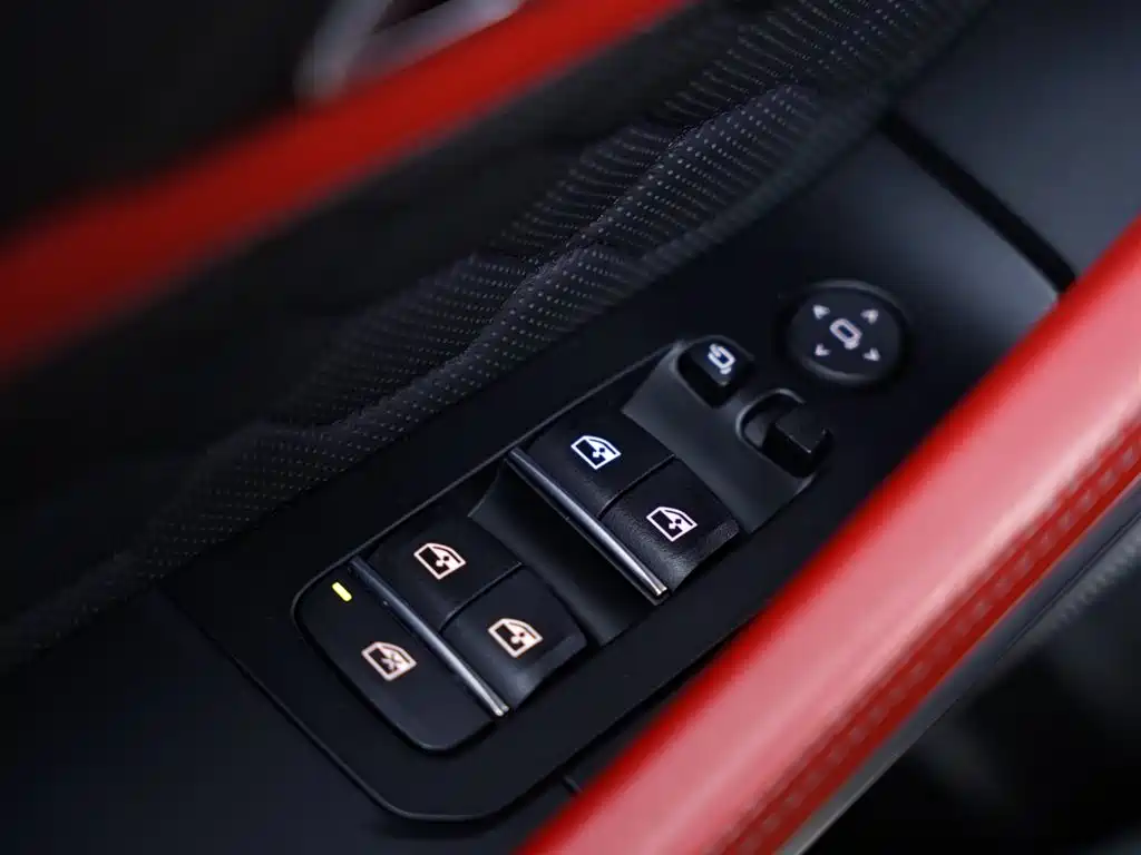 BMW X6 M 2022 X6 M фото 32