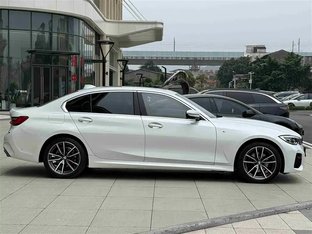 BMW 3 Series 2021 325Li M Sport Package фото 8