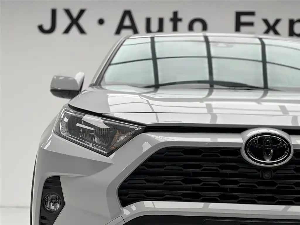 Toyota RAV4 Rongfang 2022 2.0L CVT 2WD Trend Edition фото 4