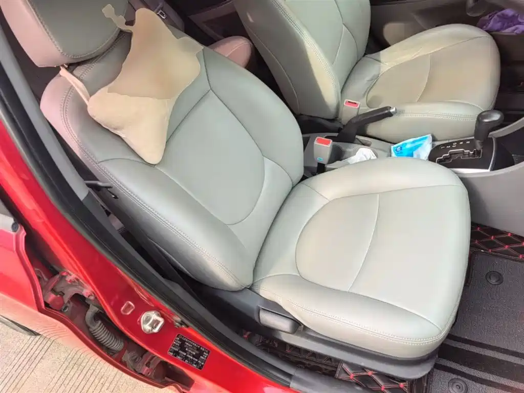 Hyundai Verna 2014 1.4L Automatic Smart GLS фото 25