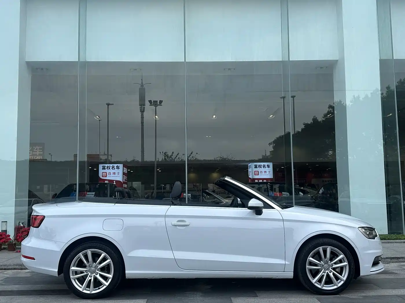 Audi A3 (Import) 2015 Cabriolet 40 TFSI фото 8